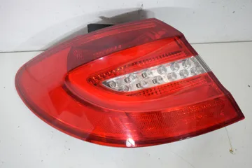 Feu arrière gauche Mercedes Classe B (W246) 2012-2018